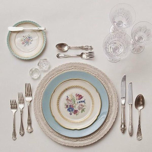 christmas table cutlery layout