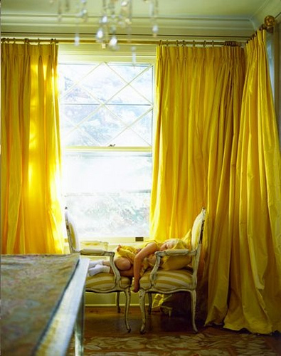 διακοσμηση με χρωματα κιτρινο χρωμα στο χωρο