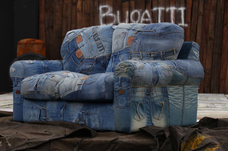 Patchwork sofa modernoepiplo, patchwork με τζιν,