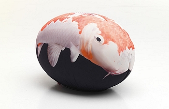 Χαριτωμένο και μαλακό πουφ από τους Denis Santachiara & Maurizio Galante  Χαριτωμένο και μαλακό πουφ από τους Denis Santachiara & Maurizio Galante