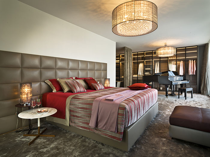 Scarlett.lamps by.WINDFALL Lagonda by