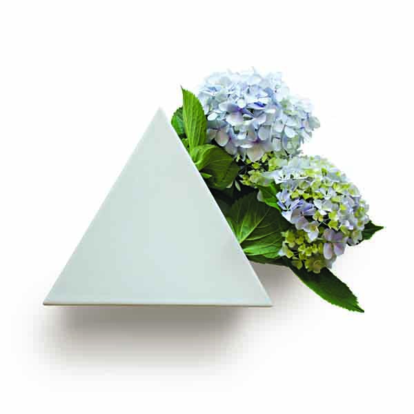 επίτοιχο βάζο λουλουδιών