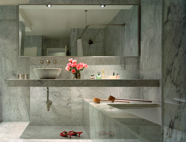 μπανιο, διακοσμηση μπανιου, μαρμαρο στο μπανιο, λευκο μπανιο