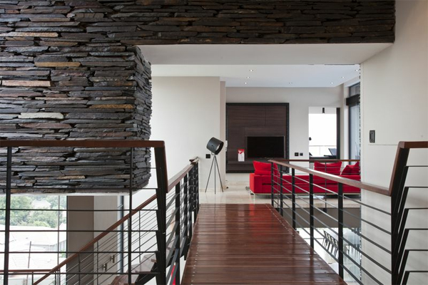 κατοικία με πατάρι 