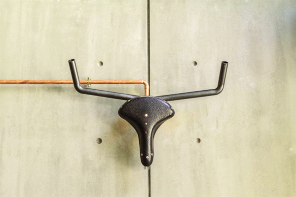 γλυπτό με σέλα ποδηλάτου, κατασκευή με σέλα ποδηλάτου, 